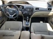 ✅ 2013 Honda Civic LX • VIN: 19XFB2F5XDE068726 • Lot: 69550125. Wystawiony na Copart z przebiegiem 120 397 mil. Bezpłatny archiwum sprzedaży aukcyjnych z USA i szczegółowy raport historii pojazdu na DreamBid. Zdjęcie 8.