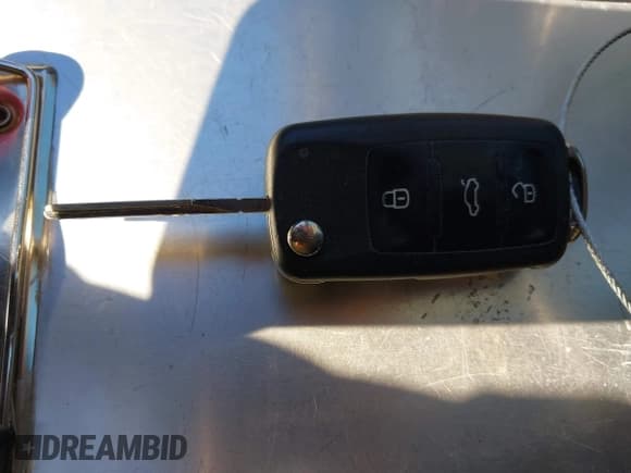 ✅ 2010 Volkswagen Golf GTI • VIN: WVWFD7AJ4AW247177 • Lot: 43875221. Wystawiony na IAAI z przebiegiem 202 913 mil. Bezpłatny archiwum sprzedaży aukcyjnych z USA i szczegółowy raport historii pojazdu na DreamBid. Zdjęcie 11.