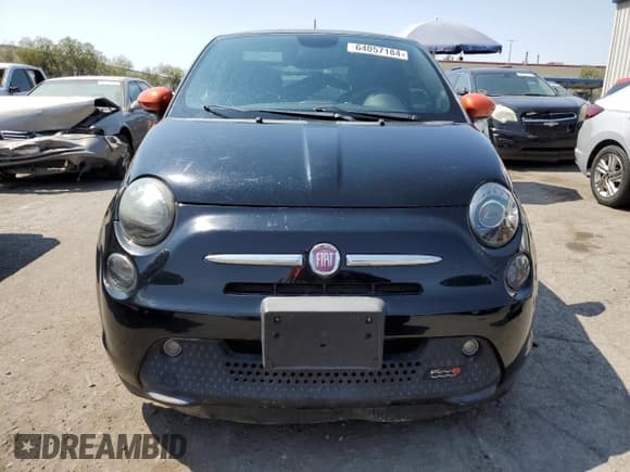 ✅ 2015 FIAT 500e • VIN: 3C3CFFGE7FT527307 • Lot: 64057184. Listed on Copart with 49,953 mi. Free auction sales archive from the USA and detailed vehicle history report at DreamBid. Image 5.