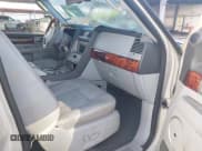 ✅ 2004 Lincoln Navigator Luxury • VIN: 5LMFU28R64LJ43948 • Lot: 42825335. Wystawiony na IAAI z przebiegiem 193 124 mil. Bezpłatny archiwum sprzedaży aukcyjnych z USA i szczegółowy raport historii pojazdu na DreamBid. Zdjęcie 5.