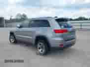 2018 Jeep Grand Cherokee Limited z VIN 1C4RJEBG4JC131623, wystawiony jako IAAI lot #42806022 z przebiegiem 137 938 mil mil oraz . Historia ofert i sprzedaży dostępna na DreamBid. Obrazek 3.