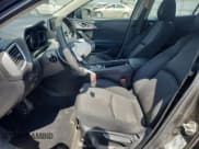 ✅ 2018 Mazda 3 Sport • VIN: 3MZBN1K77JM196119 • Lot: 71933135. Wystawiony na Copart z przebiegiem 57 226 mil. Bezpłatny archiwum sprzedaży aukcyjnych z USA i szczegółowy raport historii pojazdu na DreamBid. Zdjęcie 7.