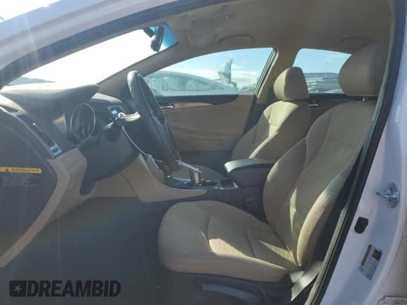 ✅ 2014 Hyundai Sonata • VIN: KMHEC4A41EA108355 • Lot: 75916944. Listed on Copart with 86,450 mi. Free auction sales archive from the USA and detailed vehicle history report at DreamBid. Image 7.