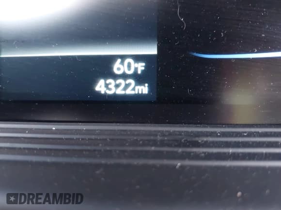 ✅ 2025 Hyundai Venue SEL • VIN: KMHRC8A37SU355454 • Lot: 41710423. Listed on IAAI with 4,322 mi. Free auction sales archive from the USA and detailed vehicle history report at DreamBid. Image 16.