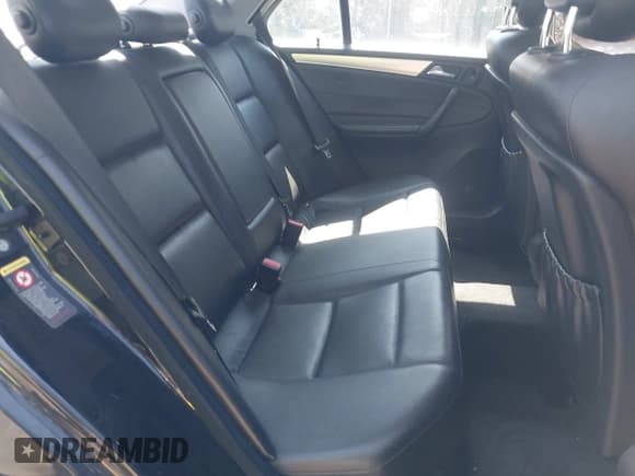 ✅ 2005 Mercedes-Benz C 230 Kompressor • VIN: WDBRF40J25F617425 • Lot: 43173293. Listed on IAAI with 136,054 mi. Free auction sales archive from the USA and detailed vehicle history report at DreamBid. Image 8.