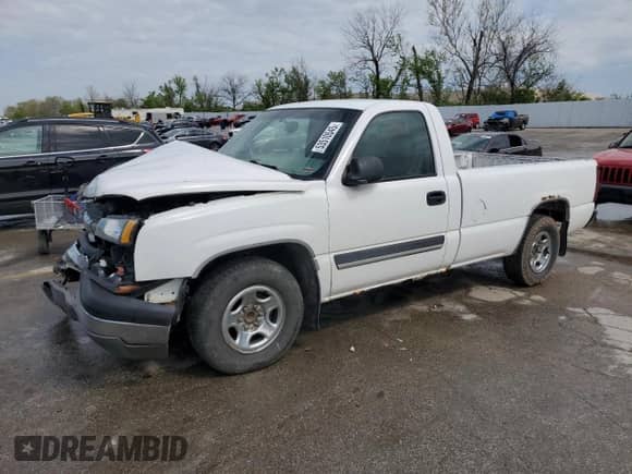2004 Chevrolet Silverado 1500 z VIN 1GCEC14T34Z323368, wystawiony jako Copart lot #53510545 z przebiegiem 255 750 mil mil oraz Szkoda całkowita • Salvage title. Historia ofert i sprzedaży dostępna na DreamBid. Obrazek 1.