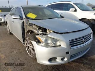 ✅ 2013 Nissan Maxima SV • VIN: 1N4AA5AP4DC846796 • Lot: 41902329. Wystawiony na IAAI z przebiegiem 213 284 mil. Bezpłatny archiwum sprzedaży aukcyjnych z USA i szczegółowy raport historii pojazdu na DreamBid. Zdjęcie 1.