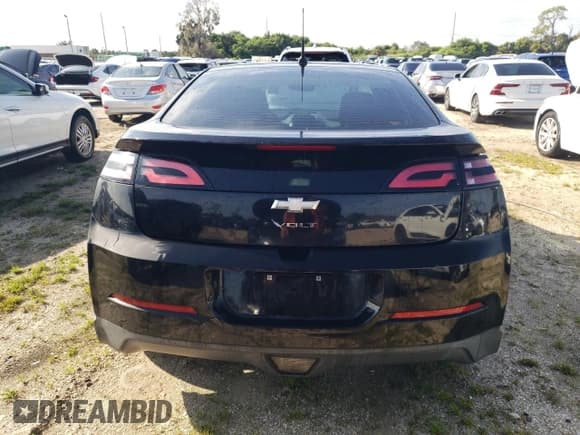 ✅ 2013 Chevrolet Volt • VIN: 1G1RE6E42DU110627 • Lot: 70928664. Wystawiony na Copart z przebiegiem 129 408 mil. Bezpłatny archiwum sprzedaży aukcyjnych z USA i szczegółowy raport historii pojazdu na DreamBid. Zdjęcie 6.