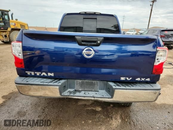 ✅ 2018 Nissan Titan SV • VIN: 1N6AA1EJ3JN500101 • Лот: 70721955. Опубликован ранее на Copart с пробегом 133 984 миль. Бесплатный доступ к архиву аукционных продаж из США и подробный отчёт об истории автомобиля на DreamBid. Изображение 6.