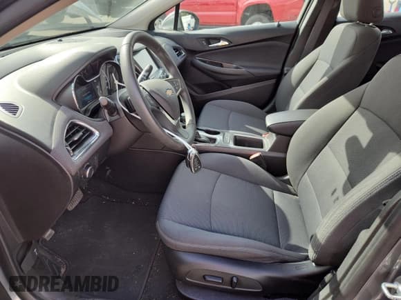 ✅ 2018 Chevrolet Cruze LT • VIN: 1G1BE5SM4J7222243 • Лот: 84226915. Опубликован ранее на Copart с пробегом 67 567 миль. Бесплатный доступ к архиву аукционных продаж из США и подробный отчёт об истории автомобиля на DreamBid. Изображение 7.