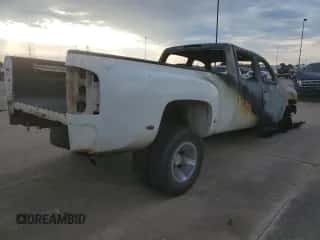 2008 Chevrolet Silverado 3500HD DRW Work Truck с VIN 1GCJC33K48F152849, выставлен на аукционе Copart как лот 76907014 с пробегом Не указан миль и На запчасти • Non repairable. История ставок и продаж доступна на DreamBid. Изображение 3.