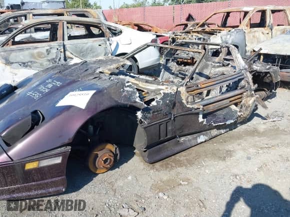 1985 Chevrolet Corvette with VIN 1G1YY0781F5123785, listed as a IAAI auction lot 39925510 with Not provided miles and . Bid and sale history available at DreamBid. Image 6.