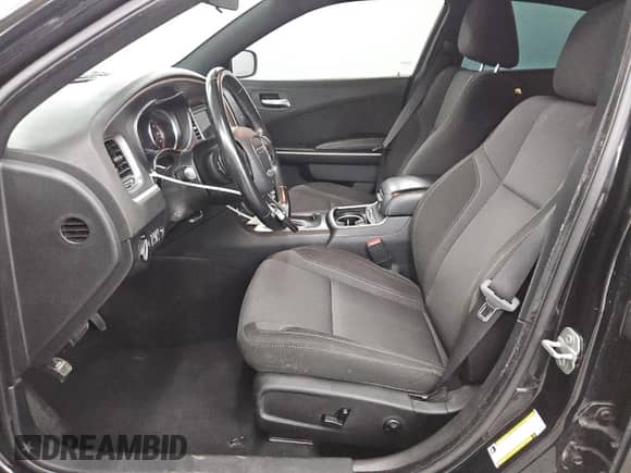 2019 Dodge Charger SXT z VIN 2C3CDXBG0KH707820, wystawiony jako Copart lot #86877725 z przebiegiem 93 824 mil mil oraz Czysty tytuł • Clean title. Historia ofert i sprzedaży dostępna na DreamBid. Obrazek 7.