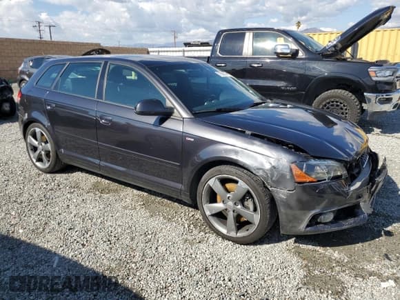 ✅ 2011 Audi A3 Premium Plus • VIN: WAUKEAFM0BA009348 • Lot: 77598144. Wystawiony na Copart z przebiegiem 79 748 mil. Bezpłatny archiwum sprzedaży aukcyjnych z USA i szczegółowy raport historii pojazdu na DreamBid. Zdjęcie 4.