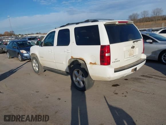 ✅ 2007 Chevrolet Tahoe LTZ • VIN: 1GNFK130X7J406501 • Lot: 43626787. Wystawiony na IAAI z przebiegiem 259 163 mil. Bezpłatny archiwum sprzedaży aukcyjnych z USA i szczegółowy raport historii pojazdu na DreamBid. Zdjęcie 3.