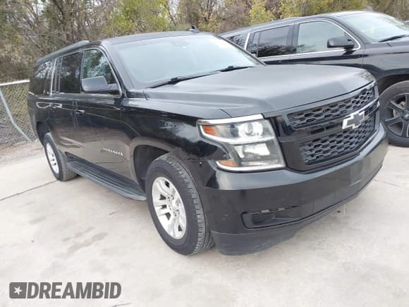 ✅ 2018 Chevrolet Suburban LT • VIN: 1GNSCHKC6JR129774 • Лот: 43885151. Опубликован ранее на IAAI с пробегом 233 096 миль. Бесплатный доступ к архиву аукционных продаж из США и подробный отчёт об истории автомобиля на DreamBid. Изображение 1.