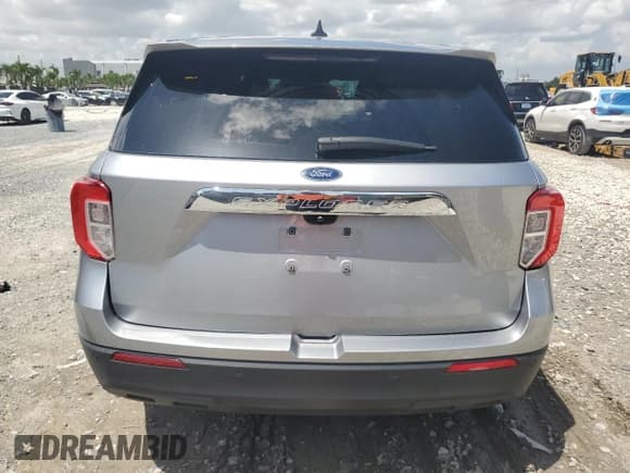 ✅ 2022 Ford Explorer • VIN: 1FMSK7BH8NGB97847 • Lot: 70656405. Wystawiony na Copart z przebiegiem 26 733 mil. Bezpłatny archiwum sprzedaży aukcyjnych z USA i szczegółowy raport historii pojazdu na DreamBid. Zdjęcie 6.