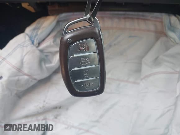 ✅ 2015 Hyundai Sonata Limited • VIN: 5NPE34ABXFH113194 • Lot: 42965786. Listed on IAAI with 135,424 mi. Free auction sales archive from the USA and detailed vehicle history report at DreamBid. Image 11.