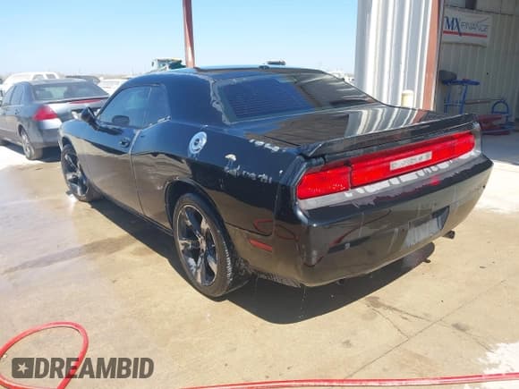 ✅ 2009 Dodge Challenger SE • VIN: 2B3LJ44VX9H535533 • Lot: 41678653. Wystawiony na IAAI z przebiegiem 176 908 mil. Bezpłatny archiwum sprzedaży aukcyjnych z USA i szczegółowy raport historii pojazdu na DreamBid. Zdjęcie 3.