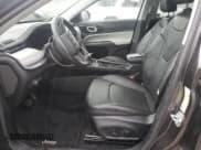 ✅ 2022 Jeep Compass (RED) Edition • VIN: 3C4NJDCB8NT188221 • Lot: 89811815. Wystawiony na Copart z przebiegiem 27 461 mil. Bezpłatny archiwum sprzedaży aukcyjnych z USA i szczegółowy raport historii pojazdu na DreamBid. Zdjęcie 7.