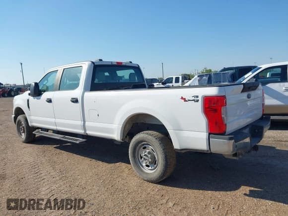 ✅ 2021 Ford F-250 XL • VIN: 1FT7W2B68MED04521 • Lot: 43358228. Wystawiony na IAAI z przebiegiem Nie podano. Bezpłatny archiwum sprzedaży aukcyjnych z USA i szczegółowy raport historii pojazdu na DreamBid. Zdjęcie 14.