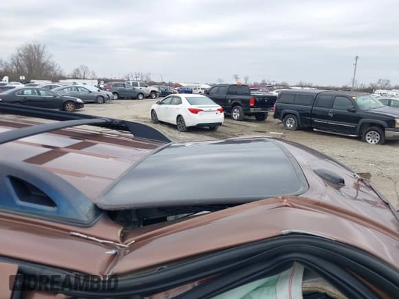 ✅ 2012 Ford Expedition XLT • VIN: 1FMJU1J57CEF20286 • Lot: 41748332. Listed on IAAI with Not provided. Free auction sales archive from the USA and detailed vehicle history report at DreamBid. Image 20.