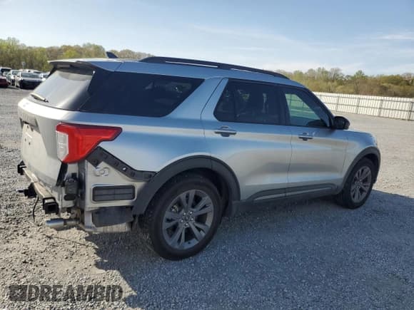 ✅ 2024 Ford Explorer XLT • VIN: 1FMSK7DH4RGA55689 • Lot: 50500075. Wystawiony na Copart z przebiegiem 11 170 mil. Bezpłatny archiwum sprzedaży aukcyjnych z USA i szczegółowy raport historii pojazdu na DreamBid. Zdjęcie 3.