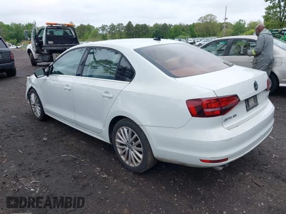 ✅ 2016 Volkswagen Jetta SEL • VIN: 3VWL07AJ3GM297959 • Lot: 42319444. Listed on IAAI with 50,130 mi. Free auction sales archive from the USA and detailed vehicle history report at DreamBid. Image 3.