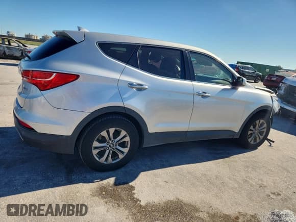 ✅ 2015 Hyundai Santa Fe • VIN: 5XYZT3LB7FG252957 • Lot: 87065335. Listed on Copart with 70,741 mi. Free auction sales archive from the USA and detailed vehicle history report at DreamBid. Image 3.
