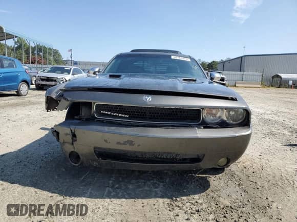 2009 Dodge Challenger R/T z VIN 2B3LJ54T09H511097, wystawiony jako Copart lot #68181824 z przebiegiem 182 596 mil mil oraz Szkoda całkowita • Salvage title. Historia ofert i sprzedaży dostępna na DreamBid. Obrazek 5.
