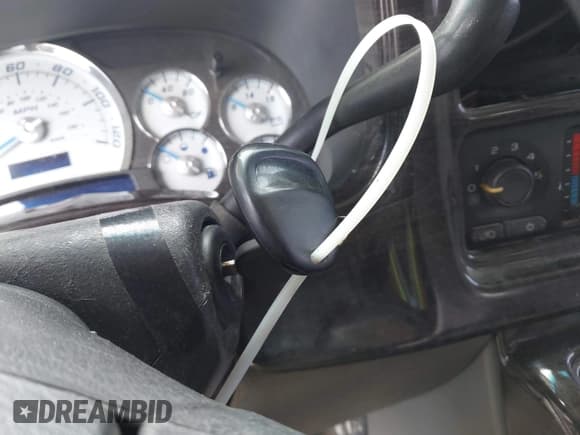 ✅ 1999 GMC Sierra 1500 SLE • VIN: 2GTEC19T9X1548531 • Lot: 42300351. Listed on IAAI with 348,364 mi. Free auction sales archive from the USA and detailed vehicle history report at DreamBid. Image 11.