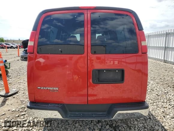 ✅ 2008 Chevrolet Express Passenger • VIN: 1GAHG39K181223926 • Lot: 61800025. Listed on Copart with 121,574 mi. Free auction sales archive from the USA and detailed vehicle history report at DreamBid. Image 6.