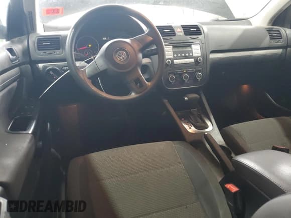 ✅ 2010 Volkswagen Jetta S • VIN: 3VWJZ7AJ6AM002132 • Lot: 61124255. Listed on Copart with 233,751 mi. Free auction sales archive from the USA and detailed vehicle history report at DreamBid. Image 8.