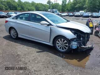 2014 Hyundai Sonata SE with VIN 5NPEC4AC4EH832058, listed as a IAAI auction lot 42613049 with 62,584 mi miles and . Bid and sale history available at DreamBid. Image 1.