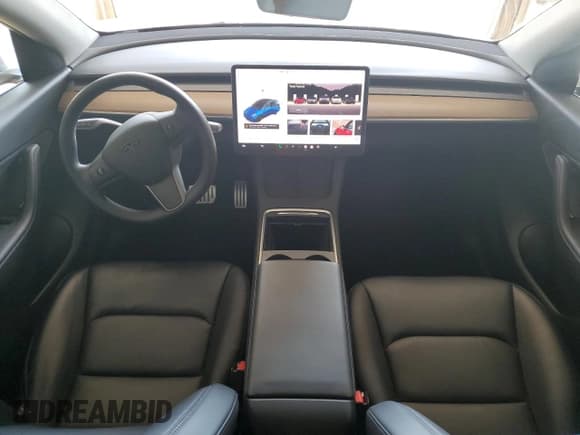 ✅ 2022 Tesla Model Y Performance • VIN: 7SAYGDEF3NF414436 • Lot: 93658745. Listed on Copart with 49,839 mi. Free auction sales archive from the USA and detailed vehicle history report at DreamBid. Image 8.
