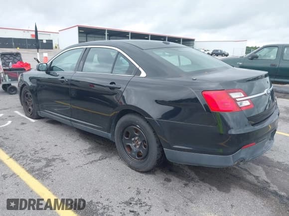 ✅ 2014 Ford Police Interceptor • VIN: 1FAHP2MKXEG105669 • Lot: 42240752. Wystawiony na IAAI z przebiegiem 133 148 mil. Bezpłatny archiwum sprzedaży aukcyjnych z USA i szczegółowy raport historii pojazdu na DreamBid. Zdjęcie 3.