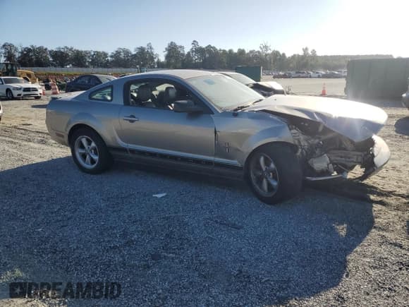 ✅ 2008 Ford Mustang Deluxe • VIN: 1ZVHT80N885134920 • Лот: 81309985. Опубликован ранее на Copart с пробегом Не указан. Бесплатный доступ к архиву аукционных продаж из США и подробный отчёт об истории автомобиля на DreamBid. Изображение 4.