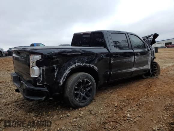 2023 Chevrolet Silverado 1500 RST with VIN 2GCPADED2P1122016, listed as a Copart auction lot 42699315 with 25,739 mi miles and Salvage title. Bid and sale history available at DreamBid. Image 3.