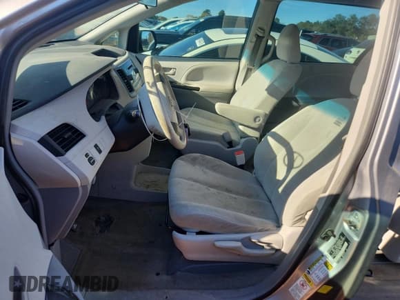 ✅ 2012 Toyota Sienna • VIN: 5TDZK3DC0CS250752 • Lot: 91078785. Listed on Copart with 151,373 mi. Free auction sales archive from the USA and detailed vehicle history report at DreamBid. Image 7.