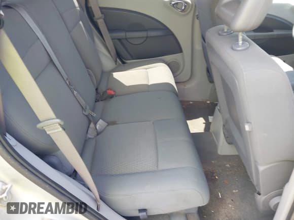 ✅ 2010 Chrysler PT Cruiser • VIN: 3A4GY5F95AT142143 • Лот: 42608519. Опубликован ранее на IAAI с пробегом 200 536 миль. Бесплатный доступ к архиву аукционных продаж из США и подробный отчёт об истории автомобиля на DreamBid. Изображение 8.