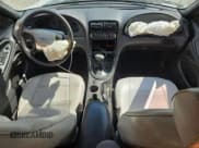 ✅ 2002 Ford Mustang Deluxe • VIN: 1FAFP44462F228228 • Lot: 71585185. Wystawiony na Copart z przebiegiem 102 877 mil. Bezpłatny archiwum sprzedaży aukcyjnych z USA i szczegółowy raport historii pojazdu na DreamBid. Zdjęcie 8.