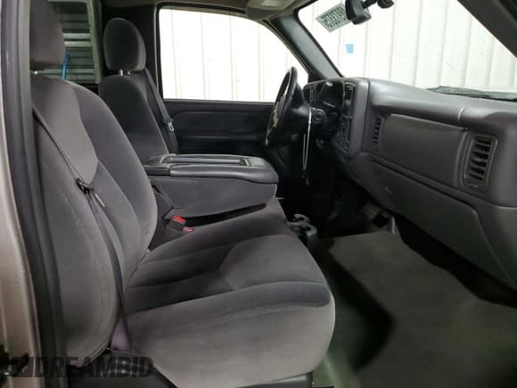 ✅ 2004 GMC Sierra 1500 SLE • VIN: 1GTEK14TX4Z170345 • Лот: 48973375. Опубликован ранее на Copart с пробегом 62 180 миль. Бесплатный доступ к архиву аукционных продаж из США и подробный отчёт об истории автомобиля на DreamBid. Изображение 10.