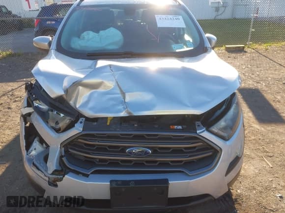 ✅ 2018 Ford EcoSport SES • VIN: MAJ6P1CL6JC166949 • Lot: 43424240. Wystawiony na IAAI z przebiegiem 125 735 mil. Bezpłatny archiwum sprzedaży aukcyjnych z USA i szczegółowy raport historii pojazdu na DreamBid. Zdjęcie 6.