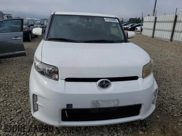 ✅ 2014 Scion xB • VIN: JTLZE4FE8EJ051898 • Lot: 91353305. Wystawiony na Copart z przebiegiem 248 488 mil. Bezpłatny archiwum sprzedaży aukcyjnych z USA i szczegółowy raport historii pojazdu na DreamBid. Zdjęcie 5.