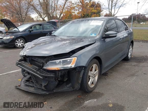✅ 2013 Volkswagen Jetta TDI w/Premium/Nav • VIN: 3VWLL7AJ5DM274329 • Лот: 43595443. Опубликован ранее на IAAI с пробегом 152 126 миль. Бесплатный доступ к архиву аукционных продаж из США и подробный отчёт об истории автомобиля на DreamBid. Изображение 17.