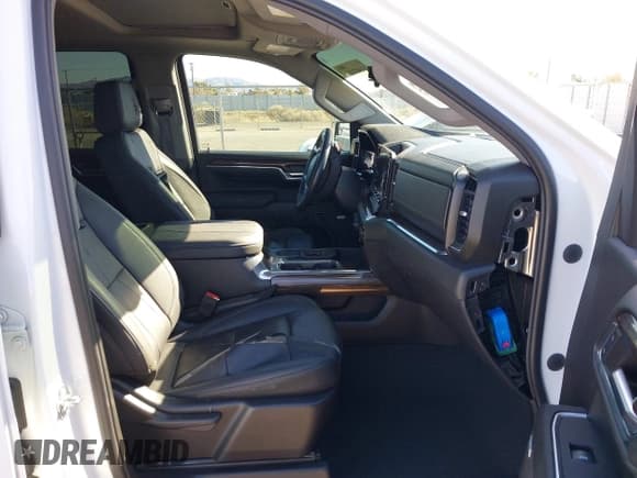 ✅ 2023 Chevrolet Silverado 1500 LT Trail Boss • VIN: 3GCUDFED0PG342929 • Lot: 41507011. Wystawiony na IAAI z przebiegiem Nie podano. Bezpłatny archiwum sprzedaży aukcyjnych z USA i szczegółowy raport historii pojazdu na DreamBid. Zdjęcie 5.