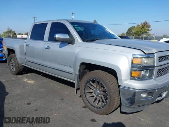 2015 Chevrolet Silverado 1500 LTZ z VIN 3GCUKSEC9FG258290, wystawiony jako IAAI lot #43514218 z przebiegiem 168 385 mil mil oraz . Historia ofert i sprzedaży dostępna na DreamBid. Obrazek 1.