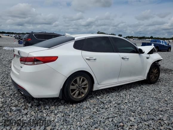 ✅ 2016 Kia Optima LX Turbo • VIN: 5XXGT4L10GG010974 • Лот: 81599515. Опубликован ранее на Copart с пробегом 81 818 миль. Бесплатный доступ к архиву аукционных продаж из США и подробный отчёт об истории автомобиля на DreamBid. Изображение 3.