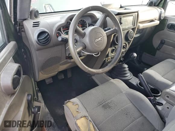✅ 2007 Jeep Wrangler Sahara • VIN: 1J4FA54127L153246 • Lot: 91785035. Listed on Copart with 107,994 mi. Free auction sales archive from the USA and detailed vehicle history report at DreamBid. Image 8.