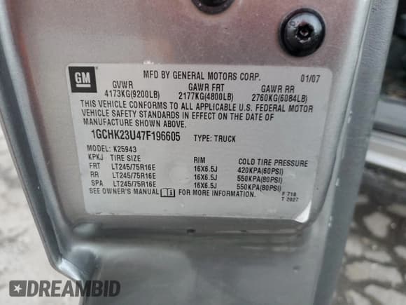 ✅ 2007 Chevrolet Silverado 2500HD Work Truck • VIN: 1GCHK23U47F196605 • Lot: 79506924. Wystawiony na Copart z przebiegiem Nie podano. Bezpłatny archiwum sprzedaży aukcyjnych z USA i szczegółowy raport historii pojazdu na DreamBid. Zdjęcie 13.
